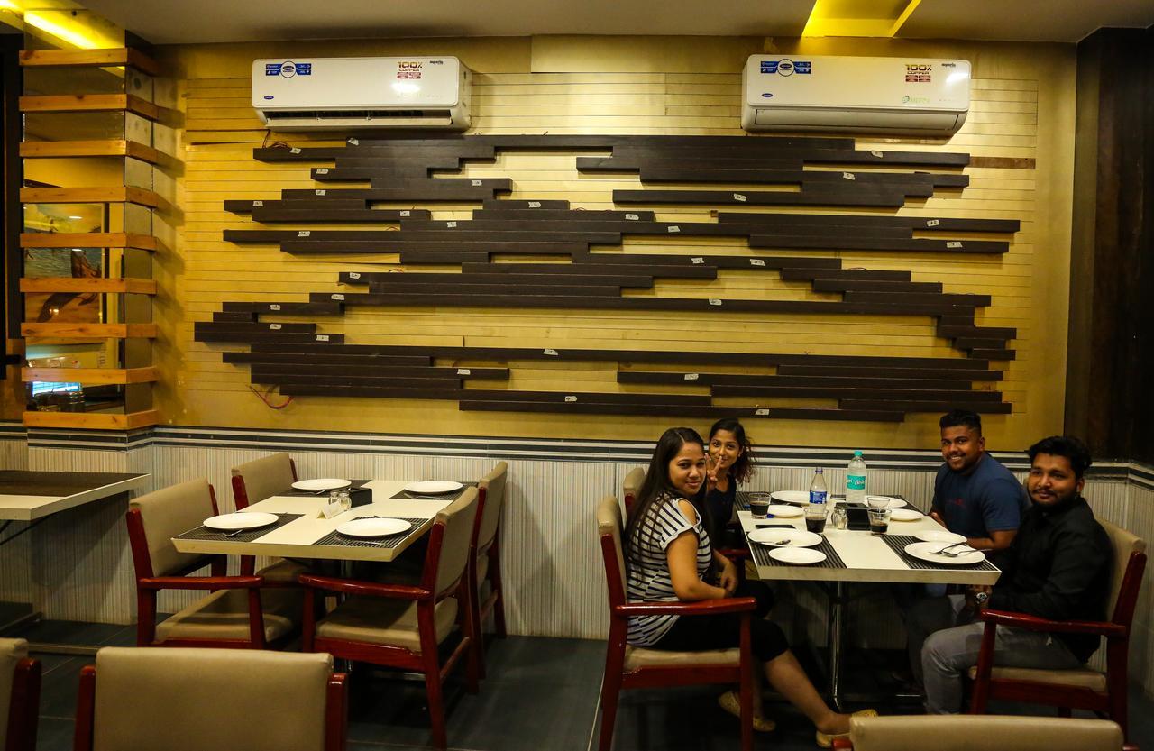 Hotel Saheb Panvel Exterior foto